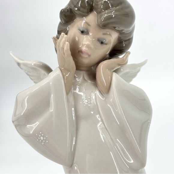 Lladro Angelic Angel Mime Glazed Porcelain Figurine - Picture 2 of 9